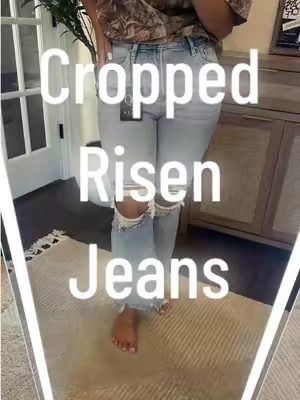Cropped jeans are great for summer going into fall!! So freaking cute and will go great with sandals and sneakers! The hem on the bottom is perfect! @Wild Oak Boutique #wildoakboutique #risenjeans #croppedjeans #jeansoutfit #fallyall 