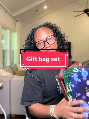 #reusablechristmasbags #christmasgift #giftbags #giftbagset 