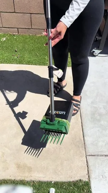 The easiest way to pick up poop! #dealsforyoudays #pets #dog #waste #musthave 