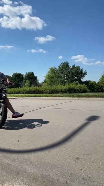 ESKUTE V300 E-Bike 💨 Fast & lightweight. Multiple colors available. Use code ESKUDUDE for $30 off. @Eskute #ebike #electricbike #ebikes #dudedealz 