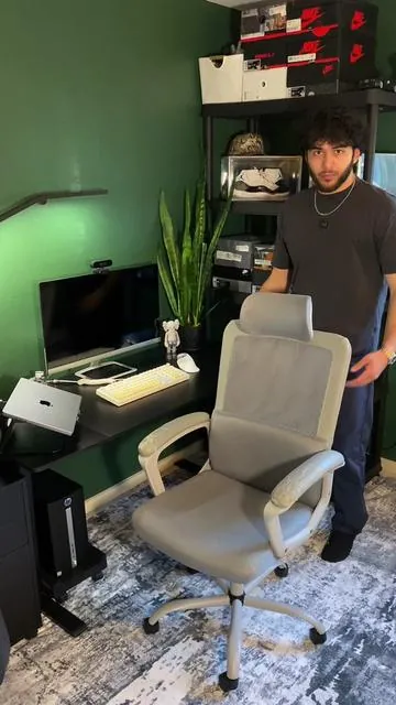 Upgrade your Desk Set with this fully adjustable Ergonomic Office Chair!  #ergonomicchair #desksetup #gamingchair #productivity #fyp 