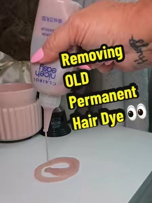 Replying to @luaa.is.cold #CleanTok #cleaning #cleaninghacks #worksmarternotharder #hairdye 