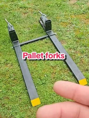 Upgrade your loader with this awesome set of pallet forks from Vevor! #palletforks #forklift #loader #tiktokshopsummersale #tiktokshopcreatorpicks 