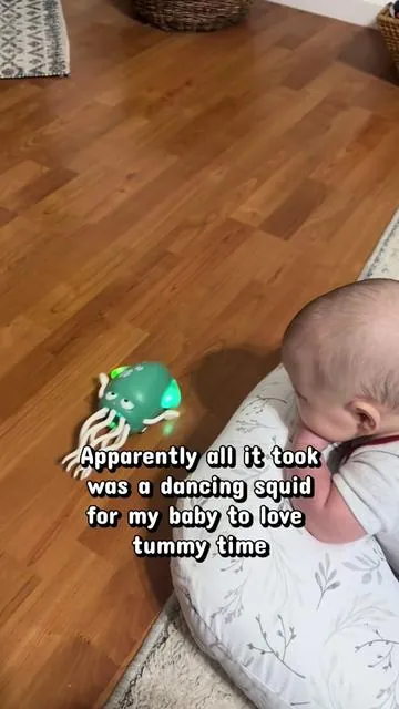 What do you mean we went 4 months without this toy!? #tummytime #tummytimetoys #parentinghacks #babytok #babytoys 