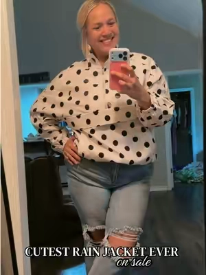 LUVVVVV 🖤 #rainjacket #cute #trendy #womensfashion #summersteals 