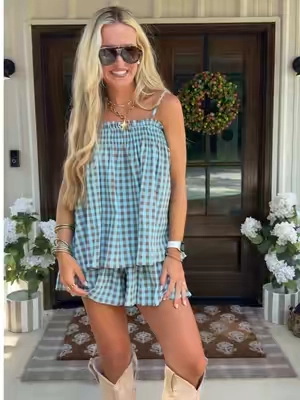 One of my favorite look for less sets ever! Thd smocked top and the gingham pattern is adorable! So comfy and cute #tiktokshopcreatorpicks #matchingset #ginghamset #casualset #everydayset 