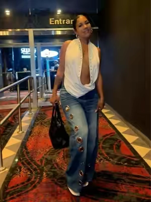 What’s it’s gonna be … size med in pants! Jeans 🔗 #tiktokcreatorpicks #womensfashion #denimjeans #datenightoutfit 