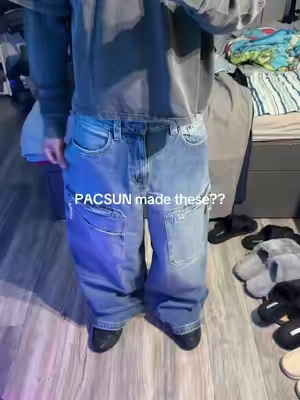 @pacsun making jeans for everyone 🔥 #outfitinspo #fashiontok #OOTD #baggyjeans #jnco 