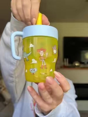 Finally they made their leakproof toddler cups WITH handles✨🥰 These are so perfect! @zak designs #zakdesigns #toddlercup #toddlermusthaves 