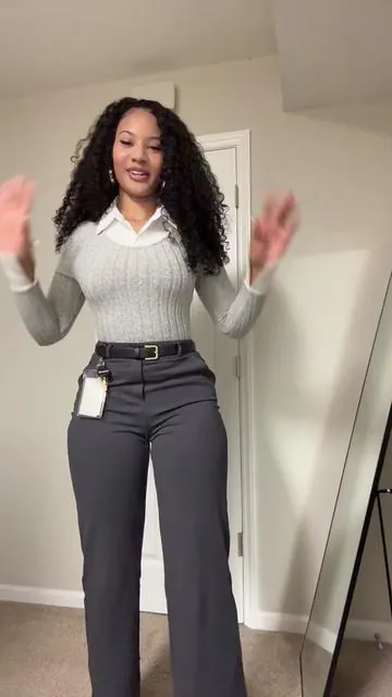 Happy Wednesday 💗 I got my pants in a size small and the longest inseam 🫡 #work #workootd #businesscasualoutfits #g4free #ootd 