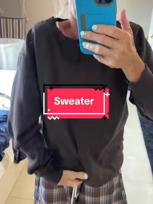 #fallfashion #gorpcore #sweaterweather #sweatshirt #backtoschoolshopping 