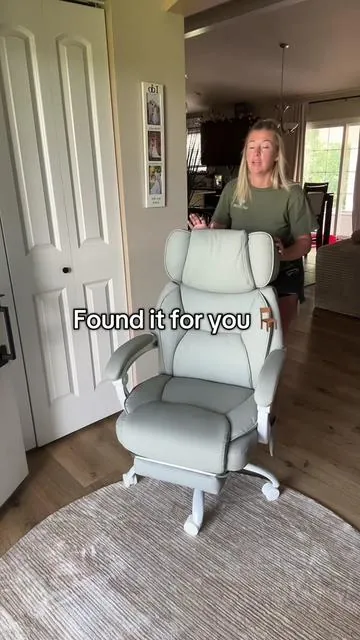 We love this chair! #officechair #tiktokshopcreatorpicks #summerwins #chairwithfootrest #massagechair 