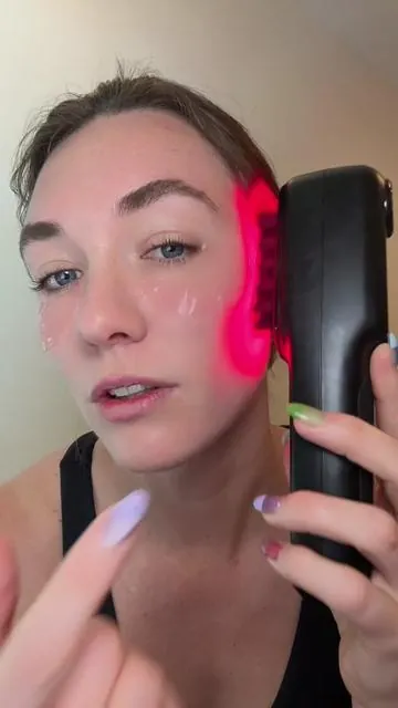Found this head and neck massager with red light and basically haven’t put it down in a month. This is my secret tool for quick and gentle lymphatic drainage in the morning. #lymphaticdrainage #tensionrelief #depuff #puffyface #eyebags @Napre 