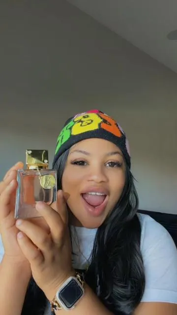 Finally omg this smells so good 😍 go get this now before it sold out again ! 👇🏻👇🏻 #perfumetiktok 