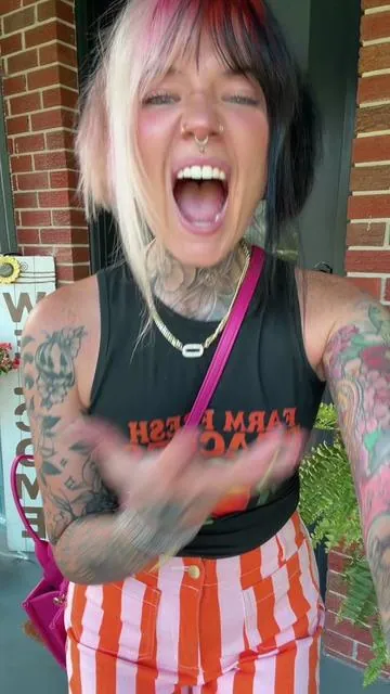When the outfit matches your hair 🧡🩷🖤 5’4, 138lbs wearing size 4 in pants, medium in tank, everything tts!  #alternativebaddie #alttiktok #altbaddie #altfashion #alternativehair 
