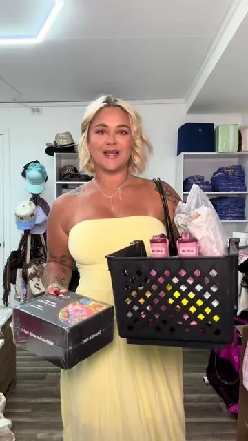 Oh look…more sh*t #ttshop #tiktokshop #samplehaul #tiktokshophaul #honestreviews 