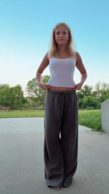 #brownsweats #comfystyle #favorites 
