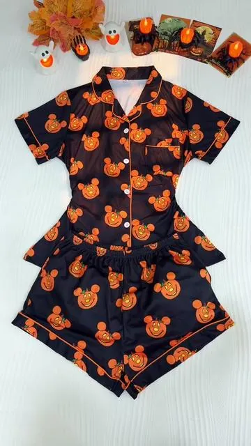 🎃🖤 This Halloween pumpkin pajama set is too cute! Perfect for cozy nights and relaxing spooky season moments at home.#halloween#pajamaset#Pumpkinpajama#halloweenstyle#spookyseason