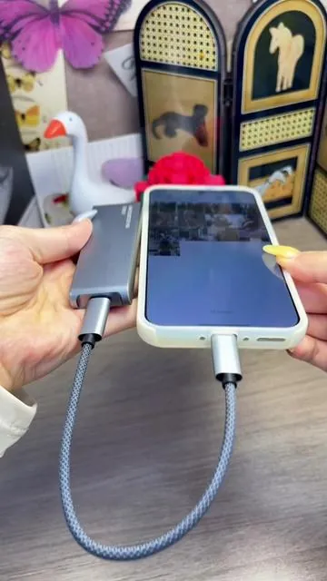Easily store all your photos with this phone hard drive 😲🔥 #PhoneStorage #PhotoBackup #FreeUpSpace #PhoneAccessories #tiktokshopdeals 