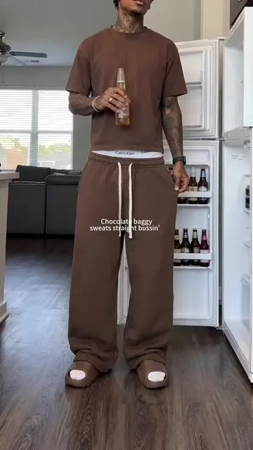 good sweatpants are really about the fit  #sweatpants #baggysweats #streetwear #pinksweats #fyp
