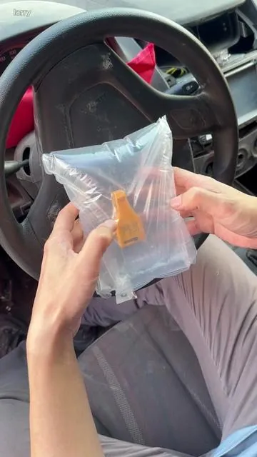 Excelente extractor de fusibles para automóviles. #dealsforyoudays #Tester#tool #diy #AutomotiveAccessories
