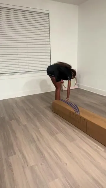 Luxury Hybrid Mattress delivered right to my door assembly took less than 5 minutes gimmie 10!!!! Move in just got 100x easier✨ #fyp #moveinday #mattressinabox #apartmentfinds #collegedormessentials 