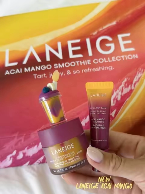 Laneige just extended their lip sleeping mask & lip glowy balm family with a new flavor!🥭🍇 Acai Mango is sweet, juicy, tart and so perfect for summer. The shades are GORGEOUS and perfectly in line with that trendy berry summer lip shade🥭🍇 The topper option is ADORABLE and makes it so easy to keep your lip mask spatula handy in the cutest way🥭🍇 Thank you so much Laneige for sending this to me I’m obsessed!!  @laneige_us #Laneige #lipmask #lipcombo #tiktokshopcreatorpicks 