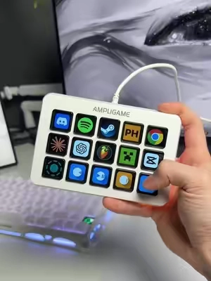 this is a necessity #streamdeck #fifine #stream #streaming #setup 