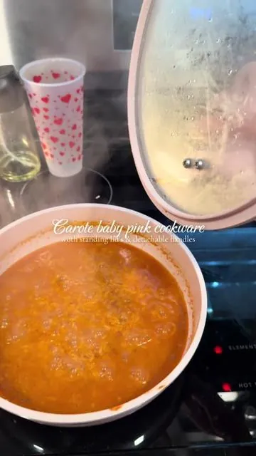 Carote Cookware in baby pink 🩷 Absolutely love these!! Love the standing lids and detachable handles too!! 🔥 #carote #potsandpans #cookware #pinkthings #cookwithme 