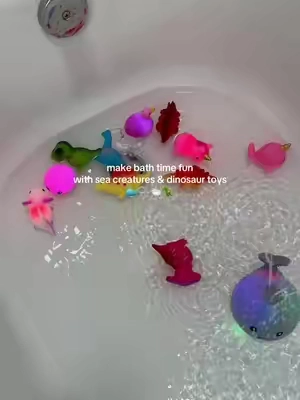cutest bath toys ✨🛁 my toddler absolutely loves these! they light up and make bath time so much more fun. #kidstoys #bathtoys #toddlergiftideas #momfinds #toddlerfun 