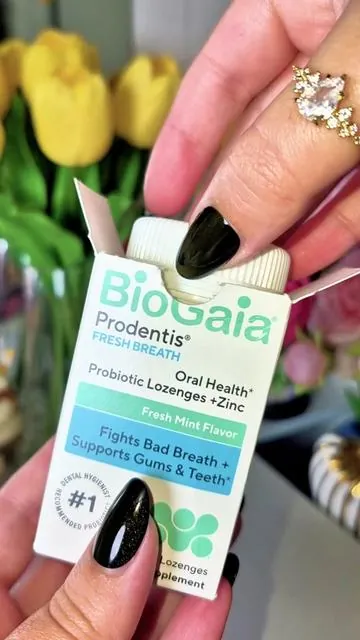 BioGaia Fresh Breath Dental Probiotic Lozenges with Zinc - Dual Action Formula for Bad Breath relief 30 Fresh Mint Flavored Lozenges - Optimal Oral Health Support @BioGaia #MalAliento #AlientoFresco #SaludBucal 