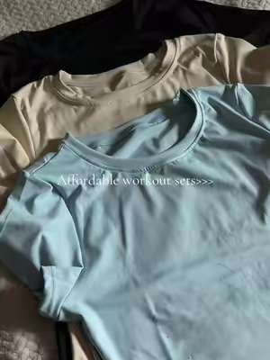 There so many other colors as well!! 😍😍😍😍 #workoutsets #gymoutfits #gymoutfitideas #affordableworkoutclothes #gymoutfitinspo 