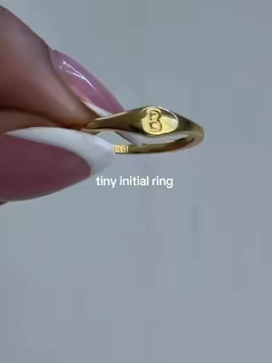 minimlist 14k initial ring #initialring #goldring #pinkyring #customizedring 