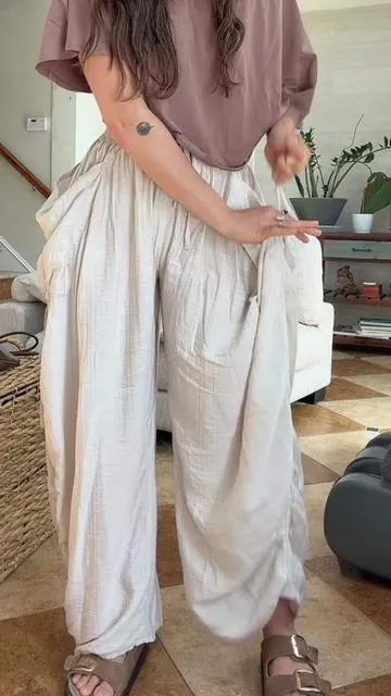 Side medium ✨ Still my favorite flowy summer pants #summeroutfitinspo #summeroutfits #summerpants #flowypants #beachvibes 