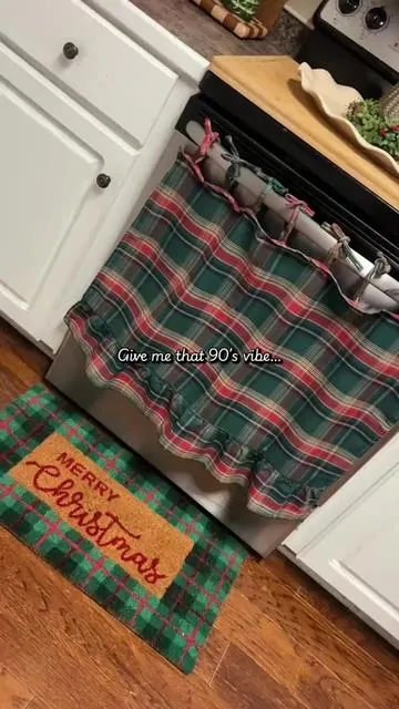 2026 Farmhouse-Style Stove Curtain with Gingham Grid Ruffle #farmhousekitchen #90skitchen #christmaskitchen #christmasinjuly 