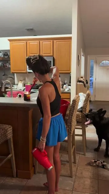 Just a little bit overstimulated by the dog 😅