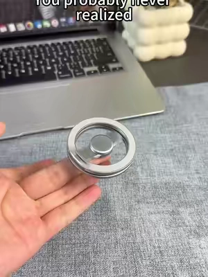 I only realized it now. #magneticphonestand #fidgetspinner #coolgadgets #fidgettoy #tiktokshop 