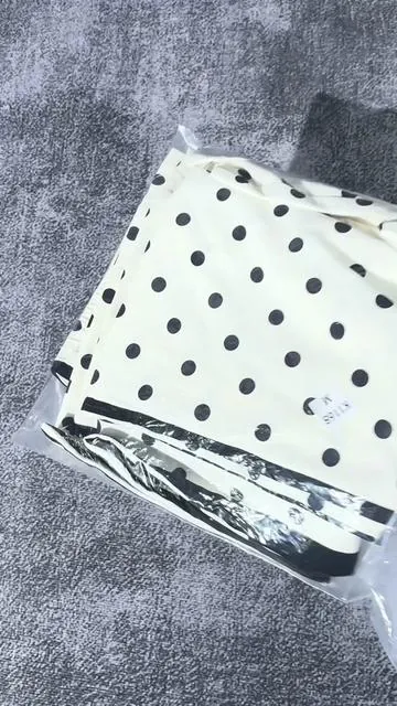 Outfit con pantalones de lunares Adidas ½ #polkadot #adidasoriginals23015 #adidasmexico #zara #asesoradeimagen