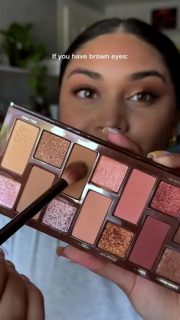 A quick tutorial 🤎 #eyeshadowpalette #eyeshadow #eyeshadowtutorial 