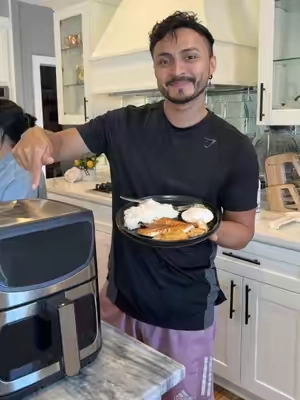 Desde que cocinó es esta Air Fryer todas mis recetas quedan súper rápido y sin aceité 