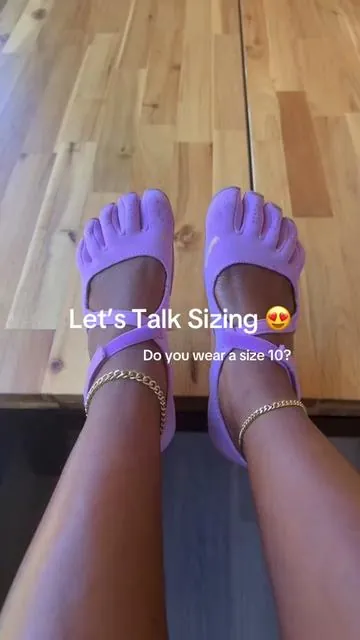 Vibrams are the cutest sandals out 🎀