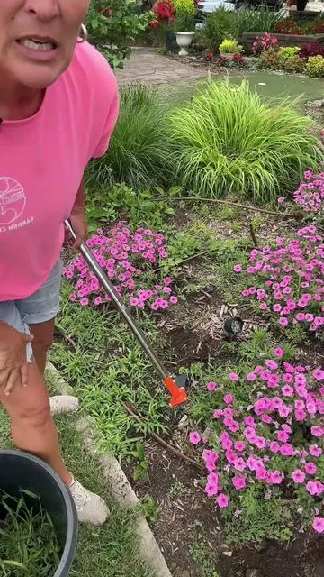 I am so pleasantly surprised by this one!  It will be a weeding workhorse!  #gardeningtools #gardentips #gardening 