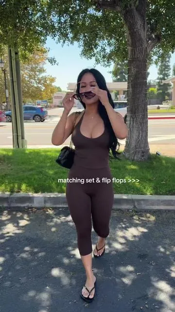 Just put on a matching set if you don’t know what to wear 🍫 #matchingset #tiktokshop #ootd #ootdfashion #ootdinspo 