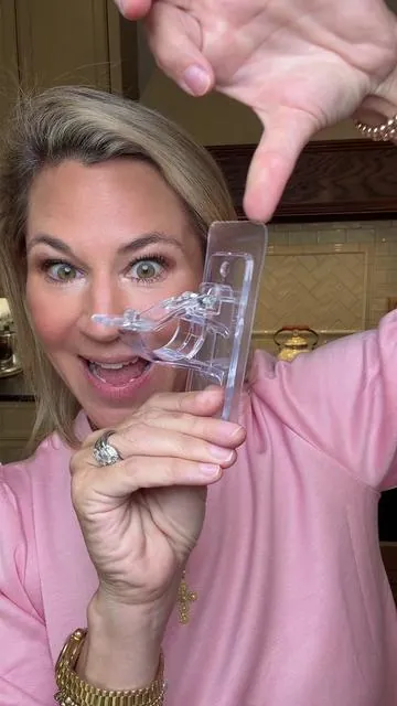 If your kid is living in a dorm this fall, you need these clear no-drill curtain rod holders ✨ My daughter used these in her dorm at UGA and they worked perfect 🤩 #dorm #seniormom #curtainrodholder #dormdecor #dormhaul 