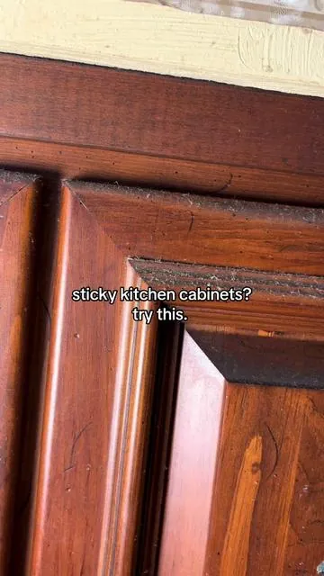 Sticky kitchen cabinets? @FORTIVO HOME #CleaningTok #CleanWithMe #KitchenCleaning #CabinetCleaner #HomeCleaning