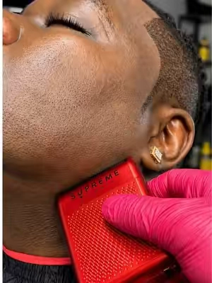 This is the perfect Shaver to get that close shave On The Go, this is the SUPREME TRIMMER SOLO #Haircut #fyp #barberlife #barbershop #barber @Supreme Trimmer 