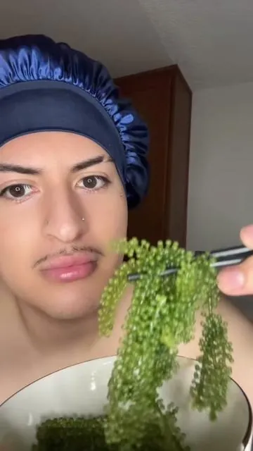 TRYING TO SEE GRAPES AT 3 AM 😬… #creepy #viral #559 #mlm 