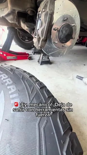 Herramienta para mecánico o amantes de los autos. Pistola de impacto #dewalttools #mecanico #tiktokshop #herramientas #toolbox 