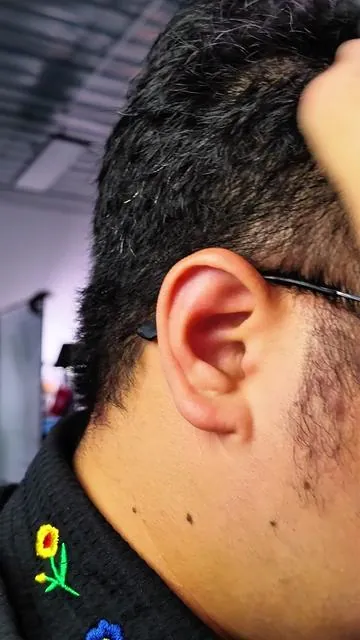 Nahhh TikTok snapped with this deal 🔥 These earbuds feel premium without the crazy price tag. Perfect for workouts, travel, gaming, and daily use. Don’t wait till they’re gone. #budgetfinds #wirelessaudio #trendingshop #tiktokshop #dealsforyoudays 