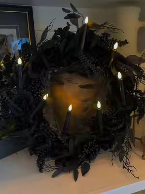 This should be in a gothic castle I'm obsessed #MrHalloween #TikTokShopCreatorPicks #HalloweenWreath #HalloweenDecor #SpookySeason 